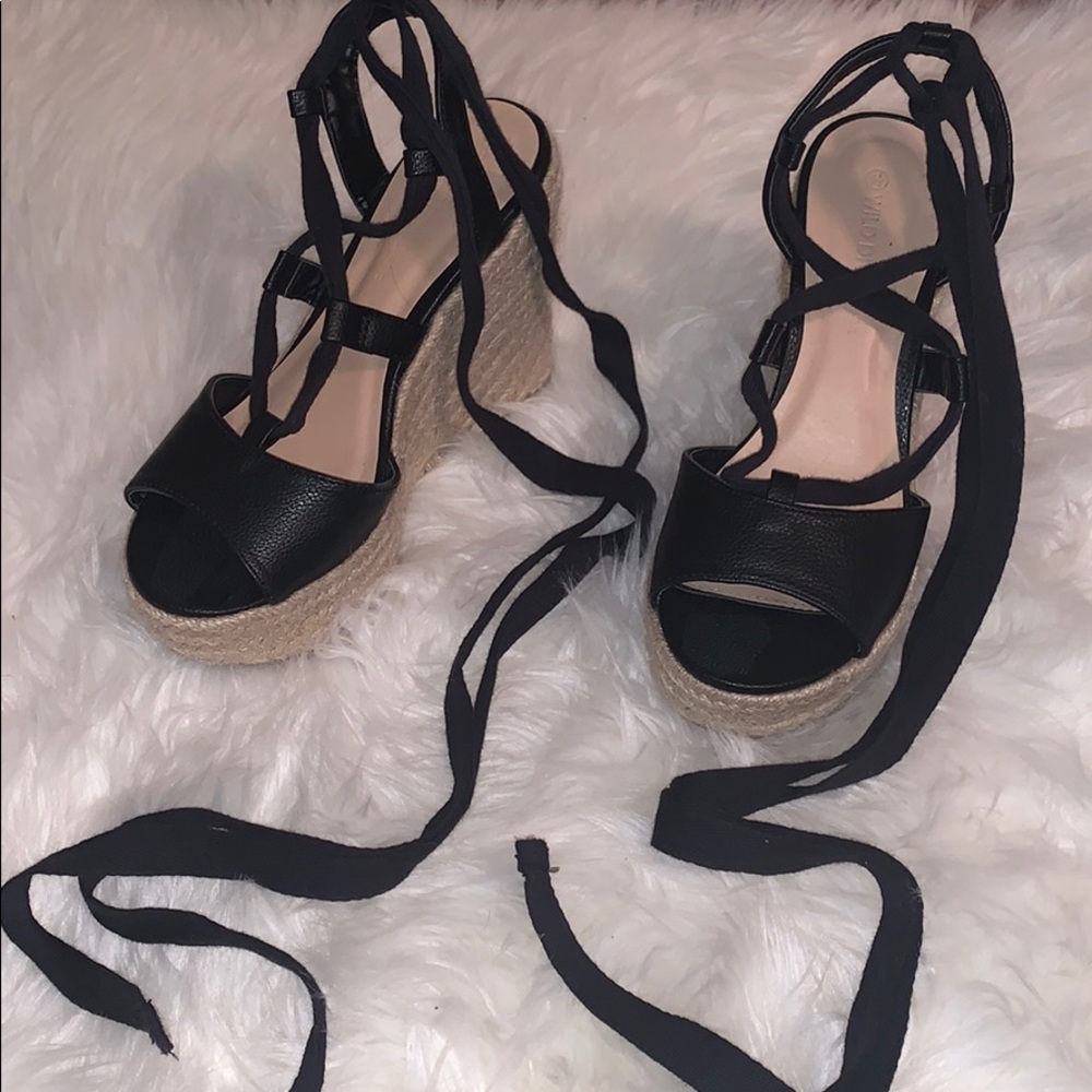 Tie up wedges